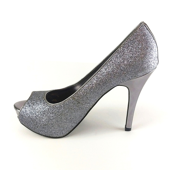 Jacqueline Ferrar Silver Sparkle Peep Toe Stilettos (Size: 7.5) - Picture 4 of 9